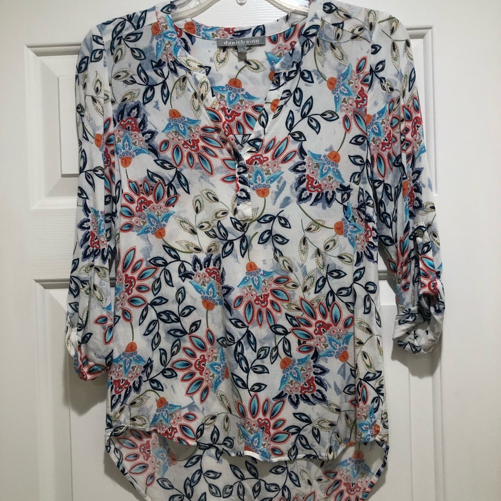 Floral blouse Stitch Fix Daniel Rainn Size S